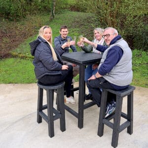 Poser table and chairs in black - at TDP - with Four people - 2 - screen res